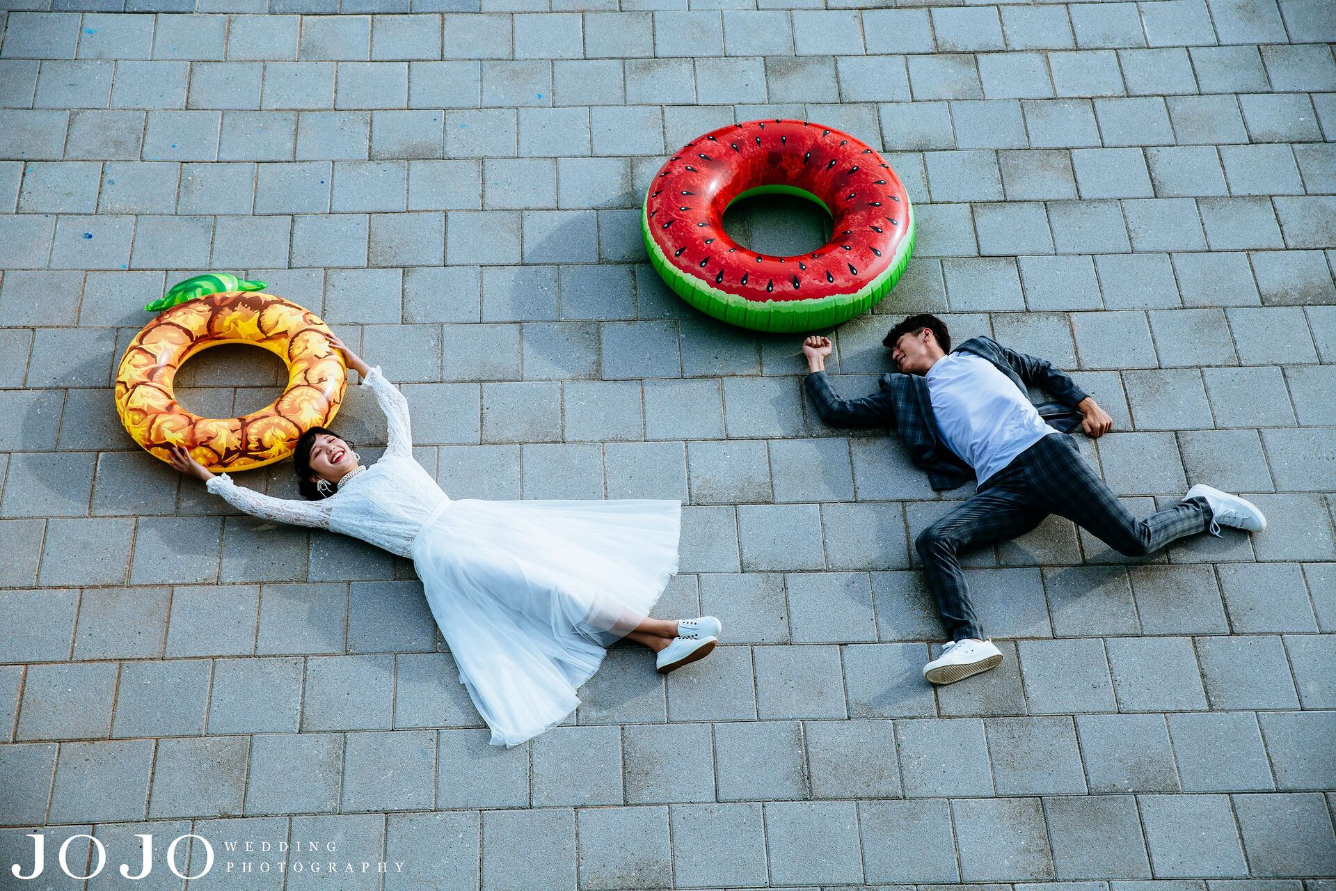 拍婚紗道具推薦-泳圈